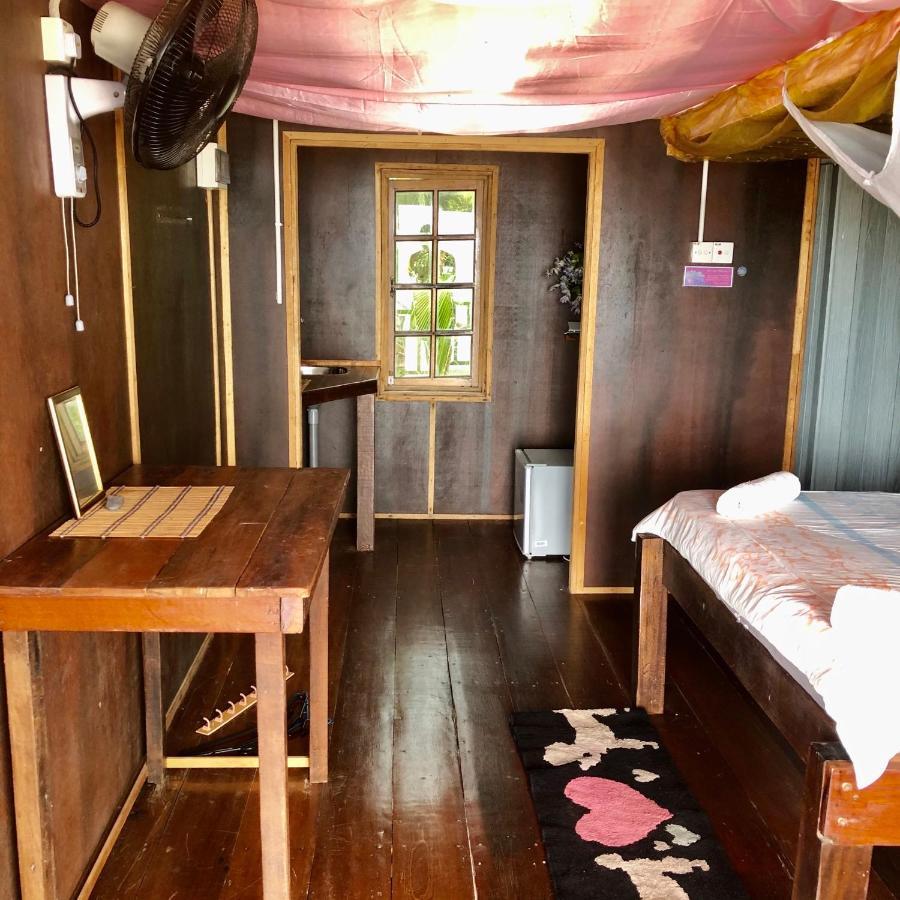 Beachfront Hut Downstairs Astra - Beach Shack Chalet Kampong Juara ภายนอก รูปภาพ